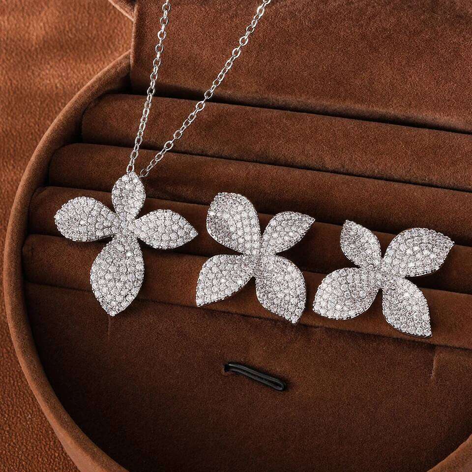 ZAKOL 2 Pcs Luxury Micro Paved AAA Zircon Four-leaf Flower Earring Necklace Set for Women Shiny Crystal CZ Wedding Jewelry