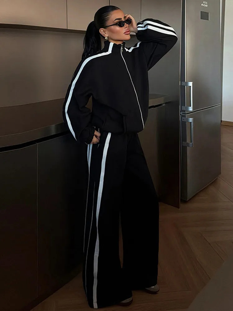 Stripe Contrasted Sweatshirt Pant Set Women Casual Stand Collar Full Sleeve Zippers Sport Coat Wide Leg Trousers 2 Piece Sets 251215