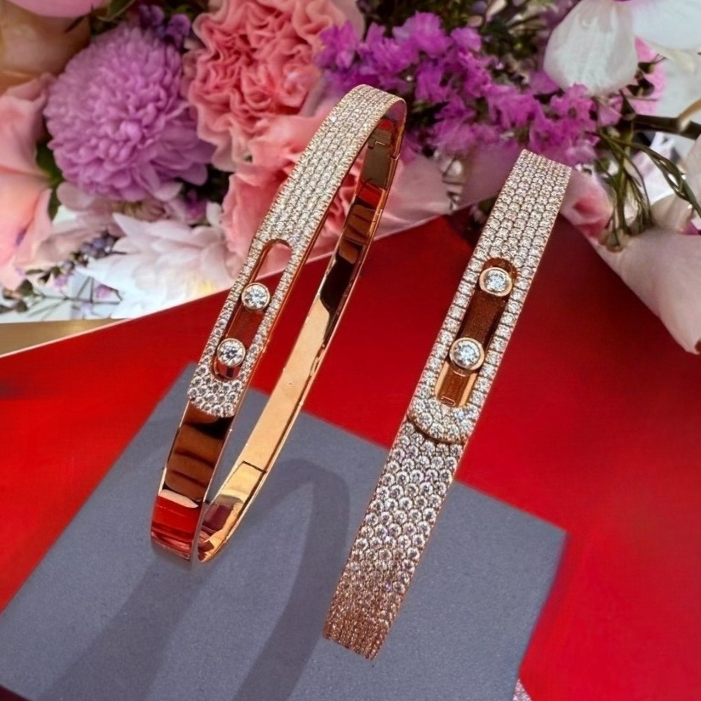 Classic Designer Fashion Bracelet for Women with Three Diamonds Adjustable Fully Set with Diamonds 18k Gold Bracelets Suitable for Daily Wear Parties Jewelry