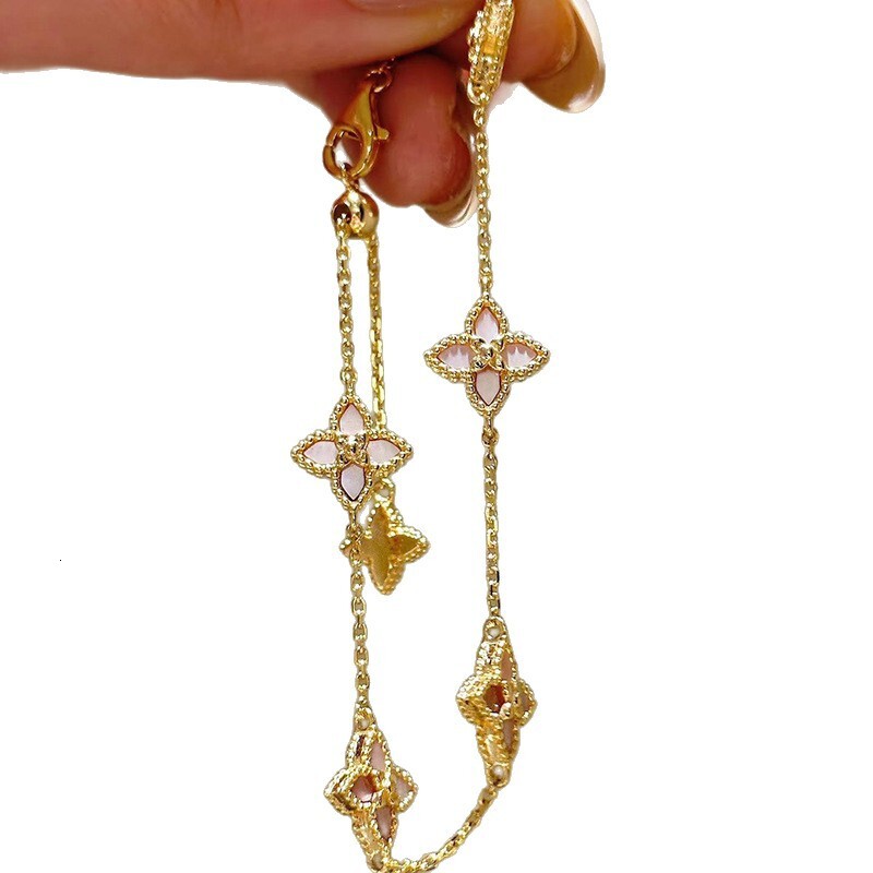Luxury Brand Designer Jewelry French Retro Mother-Of-Pearl Flower Bracelet Light Luxury High-End Feel Women's Exquisite Temperament Sweet Hand Je
