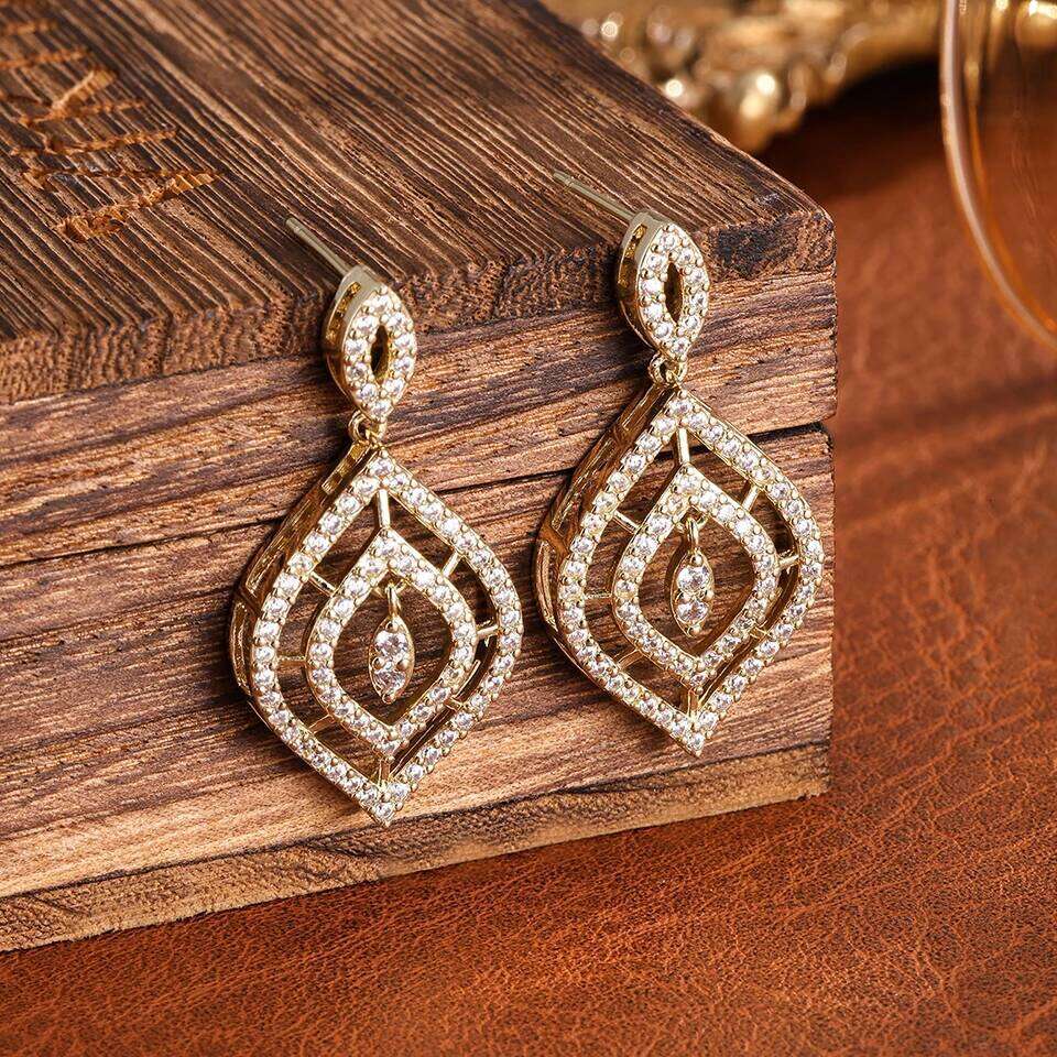 ZAKOL Luxury Elegant Hollow Zirconia Inlaid Eye Shape Drop Earrings Romantic Sweet Buling Bridal Earring Accessories