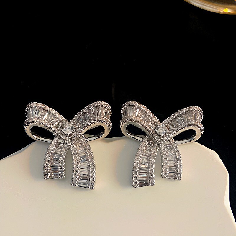 Luxury Brand Designer Jewelry Silver Plated Zircon Letter Pearl Earrings Korean Light Luxury High-End Style Earrings Elegant Ear Jewelry Wholesale