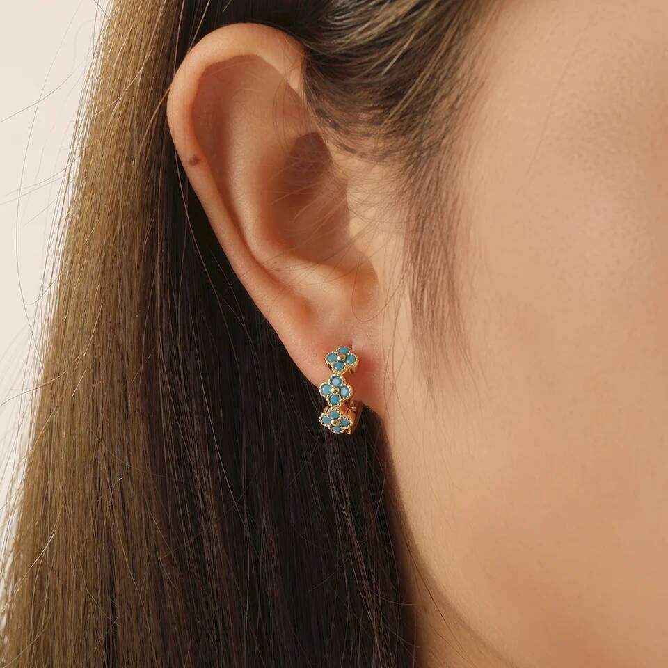 ZAKOL New Turquoise Flower Hoop Earrings for Women Classic Fashion Blue Four-leaf Clover Daily Ear Accessories Jewelry