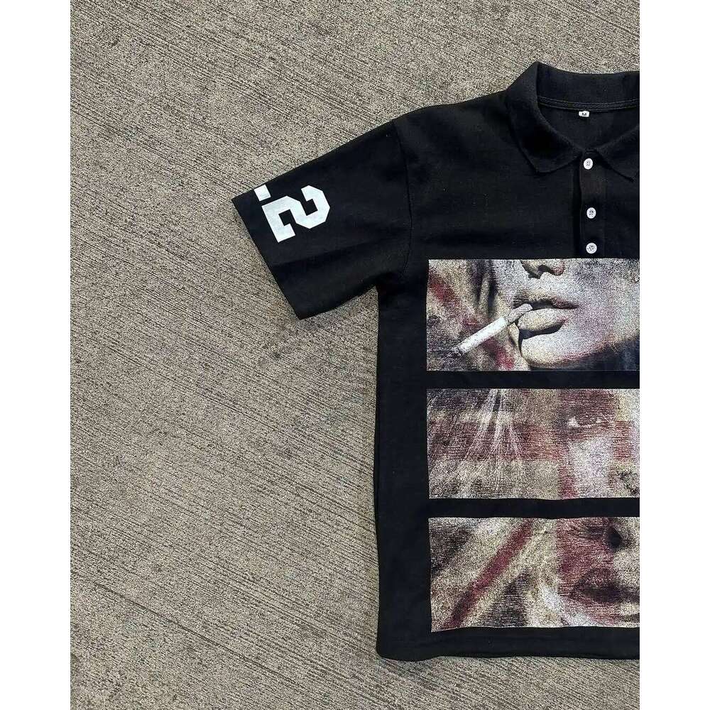 Comic Split-screen Retro Grainy Pattern Printed T-shirt Trend Street Hip-hop Y2K Black Polo Shirt Men Summer New Versatile Tops