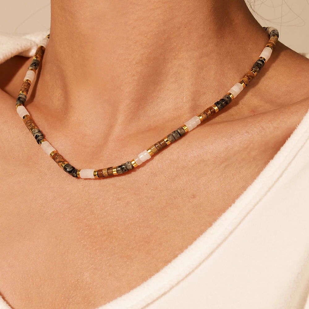 Retro Niche Sense Round Stone Necklace Simple National Style Beaded Collarbone Chain All-Matching Necklaces Female 251223