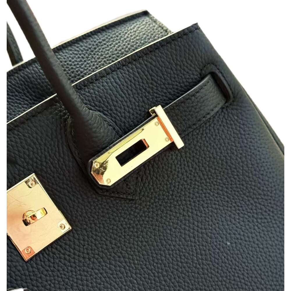 New 2025 Litchi patterned genuine leather Handbag Soft Polyester Lining Zipper Closure Women's Stylish Mommy Tote Trendy Middle-Aged Luxury Bag K