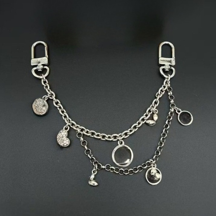 Long Chain Keychain Bags Chain Accessries Key Buckle Ring Wallet Pouch Holder Men Women Luxury Letters Pendant Decor Car Keys Tote Bags Charm