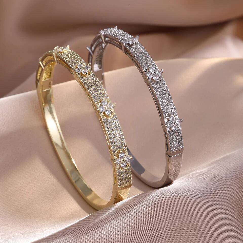 ZAKOL Copper Material Four Leaf Small Flower Zirconia Inlaid Bracelet Ring Set for Women Elegant Delicate French Wedding Jewelry