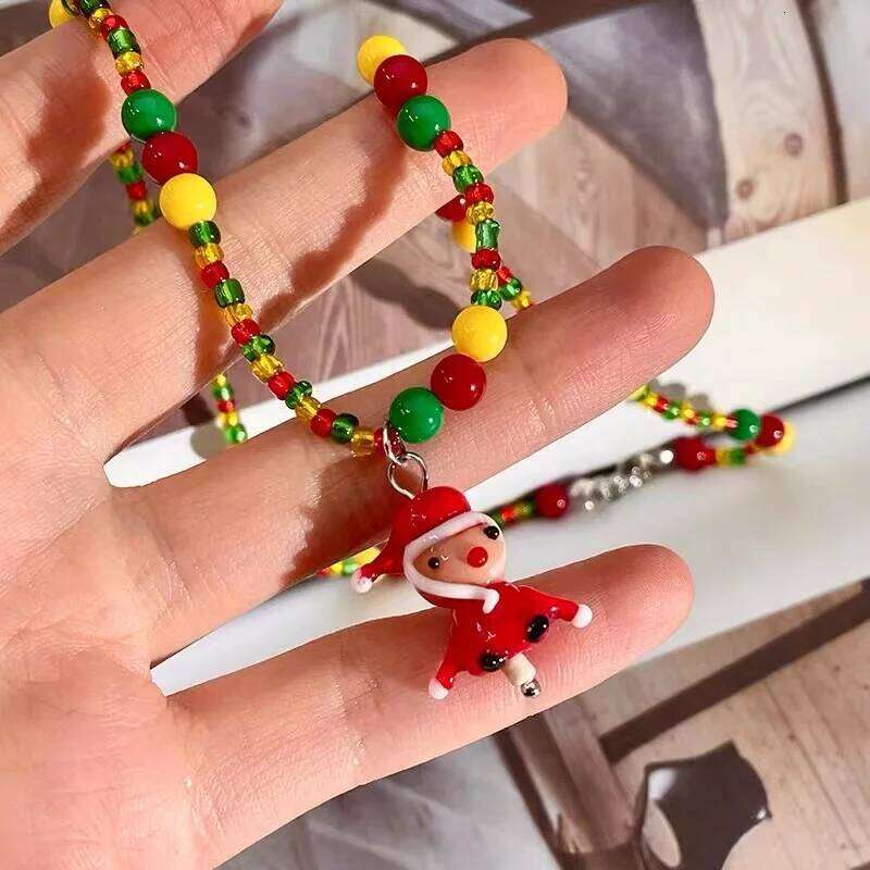 Christmas Design Colored Beaded Santa Claus Pendant Necklace 2024 New Jewelry Unusual Accessories for Womens and Girls