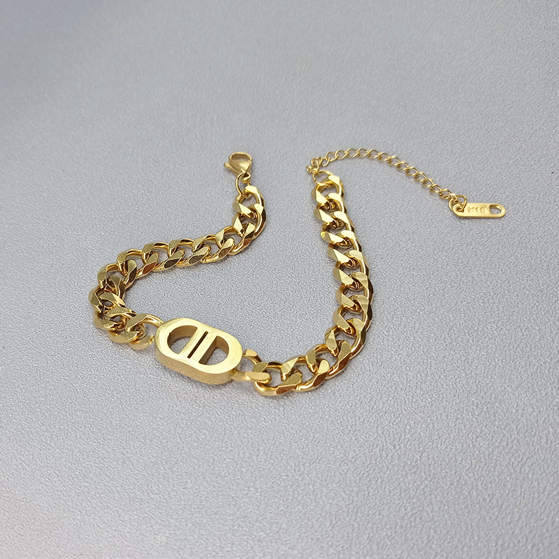 Luxury Brand Designer Jewelry European And American Internet Celebrity Gold Thick Chain Double D Letter Titanium Steel Necklace For Women Hip Hop Pers