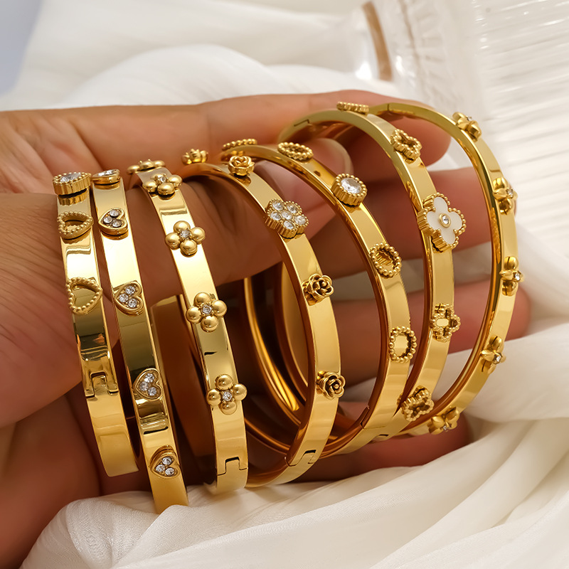 2026 New Gold Tone Bracelet Four-Leaf Clover Bangle High-End Luxury Jewelry For Women Bracelet Moissanite Chain Flower Heart Buckle Bracelet Party Gif