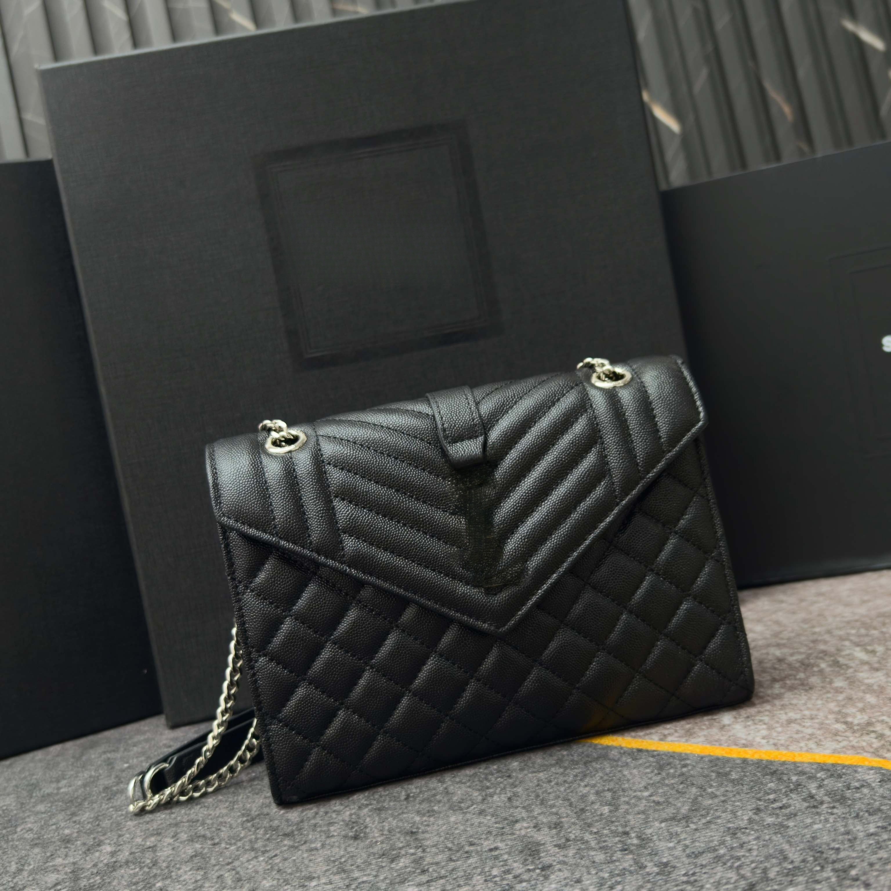 Fashion Women Chain Bag Luxury Leather Crossbody Bag Mini Designer Wallets Classic Female Shoulder Bag Summer Messenger Bag Pouches