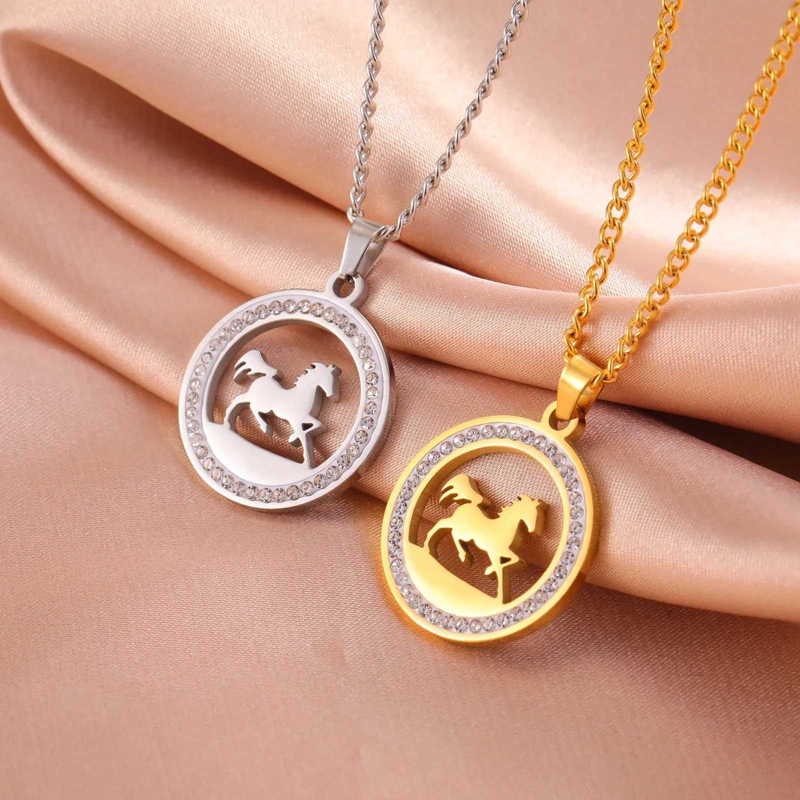 Skyrim Running Horse Round Pendant Necklace Women Girls Stainless Steel Neck Chain Fashion Jewelry Birthday Gift for Horse Lover Y251227