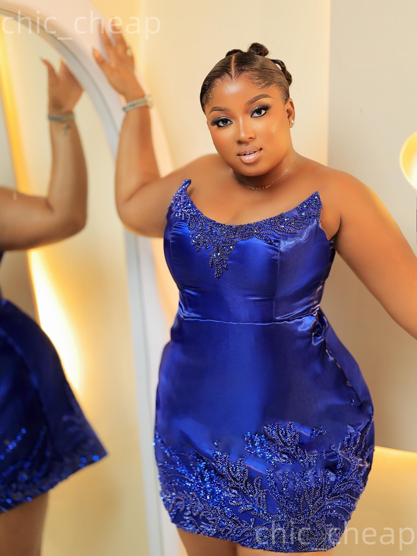 Chic Royal Blue Sheath 2026 Cocktail Dress Strapless Appliques Satin Short Mini Graduation Homecoming Dresses For Special Occasions Sweetheart Gowns