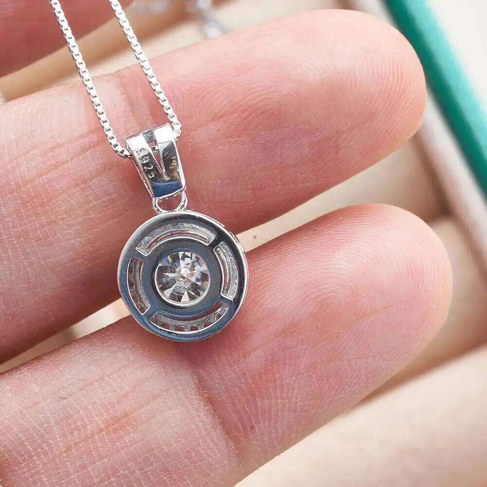 S925 Sterling Silver Moissanite Necklace 1 Ct Round Shape colorful lab-created diamond jewelry For Women d40