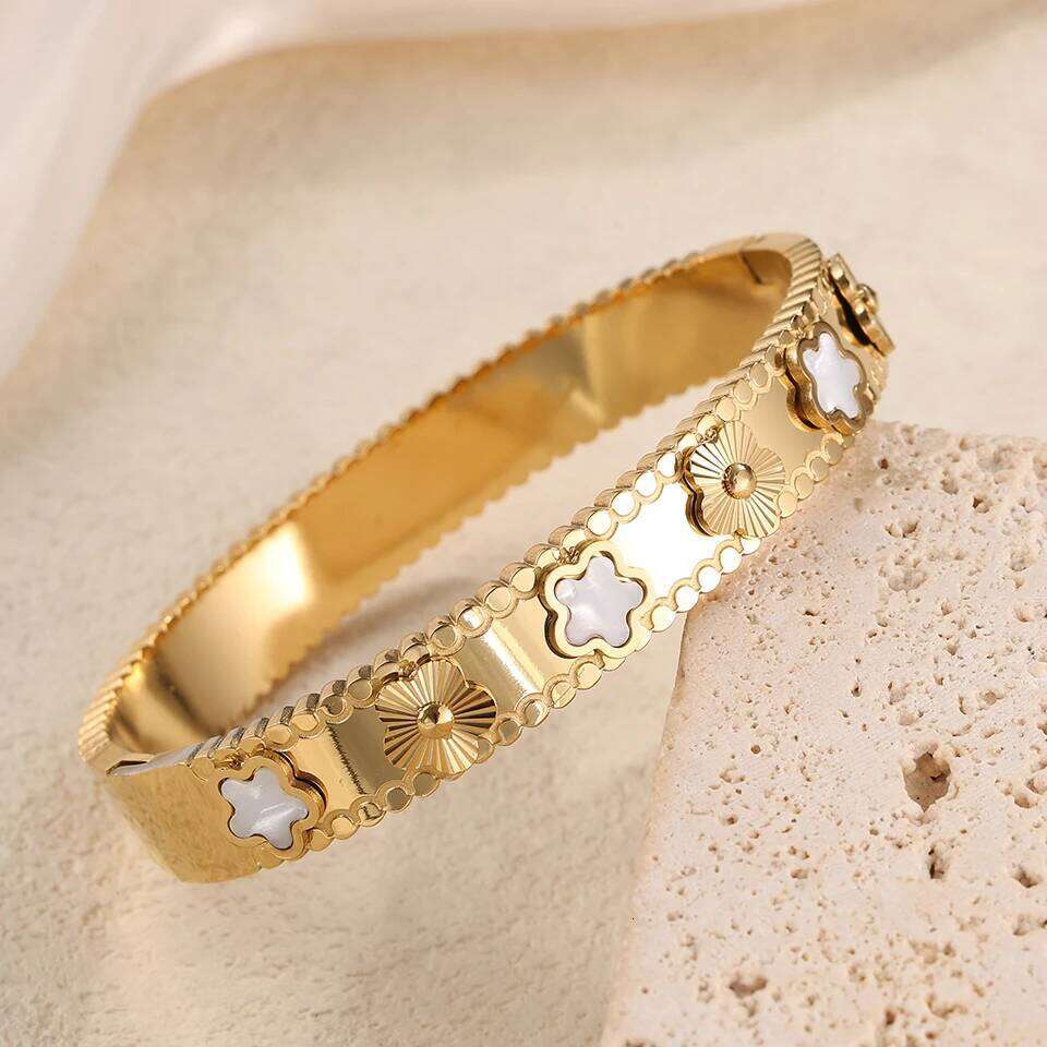 ZAKOL Luxury White Five-leaf Flower Stainless Steel Bracelets Geometric Zircon Bracelet Bangle Aesthetic Jewelry Gift