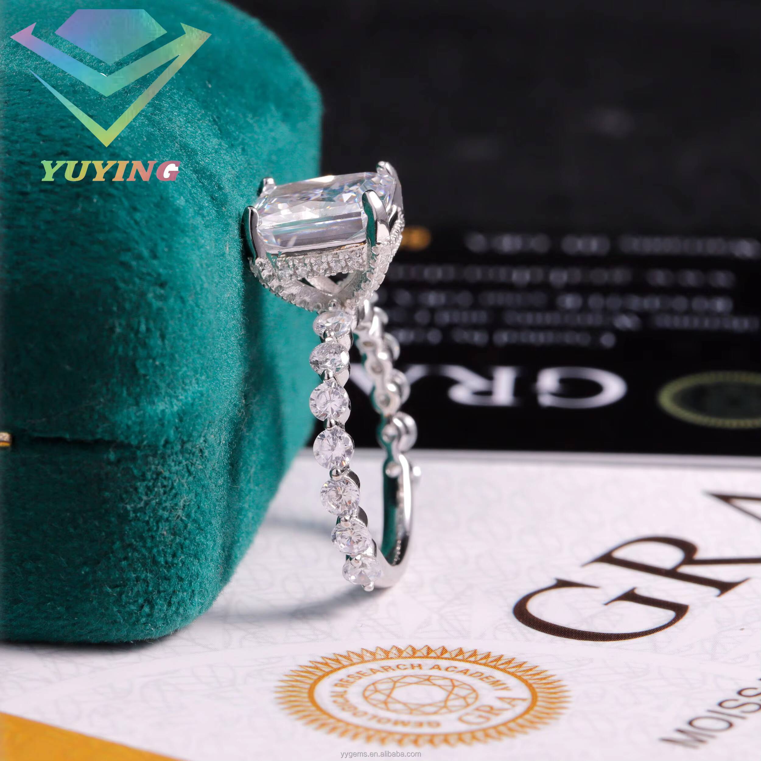 Romantic Ice Crushed 7x10MM Radiant with French Pave Band Moissanite 18K White Gold Wedding Ring Fine Women Jewelry Rings