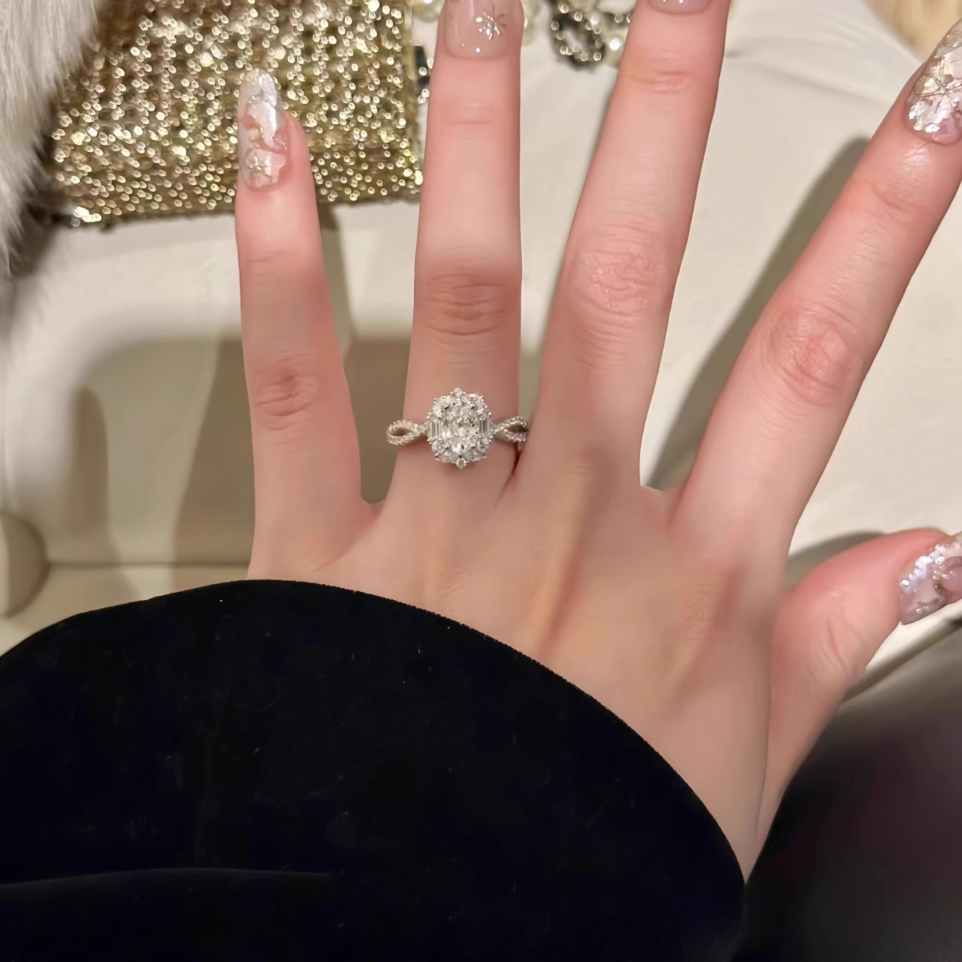 Exquisite Mozambique Diamond Ring With Elegant Ladies Oval Pigeon Egg Shaped Design White Diamond Ring Artificially Cultivated Diamond Gift