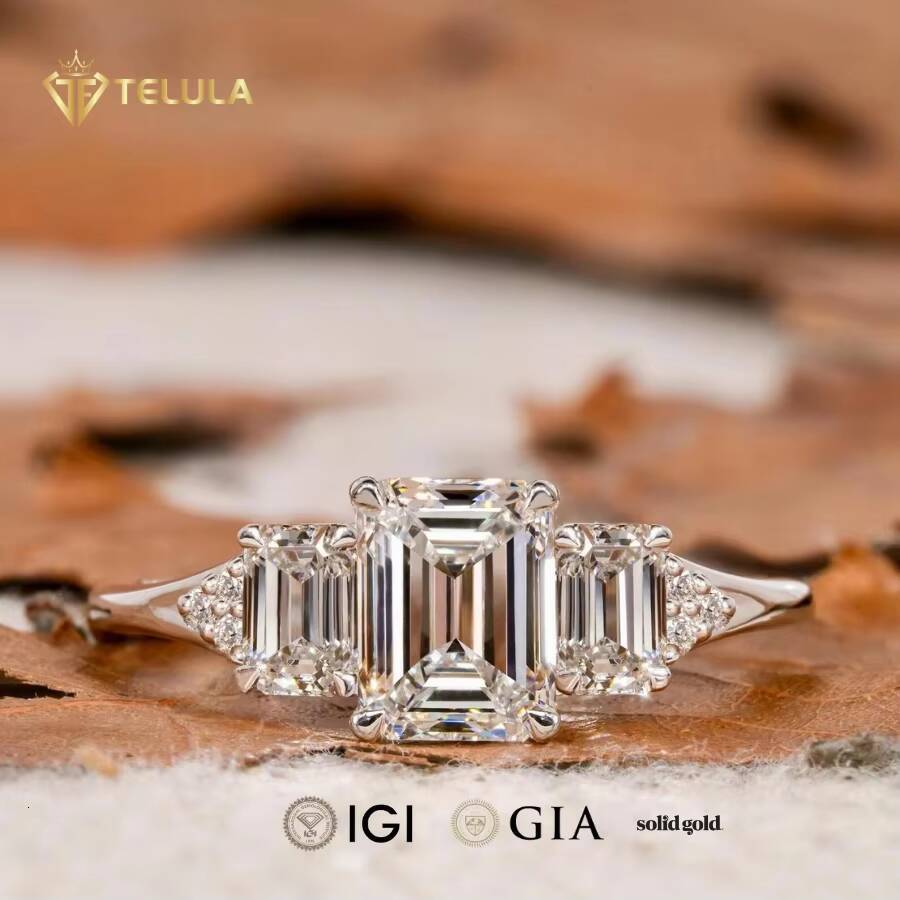 Telula Three Stone VVS2 Diamond Synthetic Emerald Cut Real Gold Platinum Jewelry Engagement Ring Lab Diamond Ring