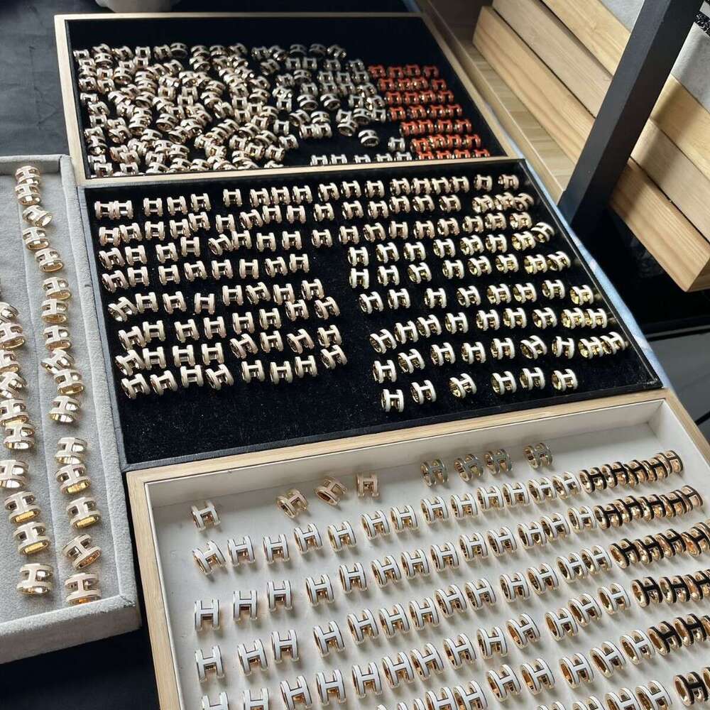 H Letter Necklace Necklace Pearls Enamel Pendant Collarbone Chain 18K Rose Gold Plated