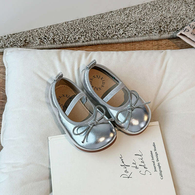 Children's Leather 2025 Spring and Autumn New Korean Style Girls' Soft Sole Princess with Bowknot Non-Slip Fashion Single Shoes