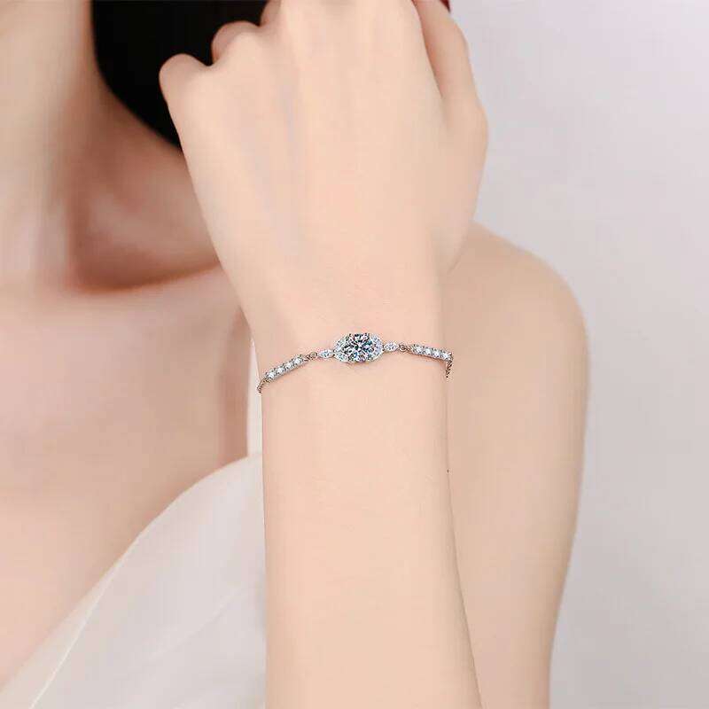 S925 Sterling Silver Women's Blossoming Star Flower Adjustable Moissanite 1 CT Bracelet Women 756