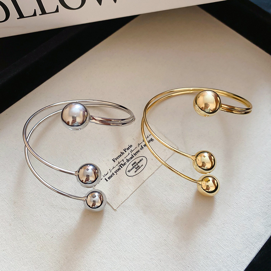 Metal Round Twisted Three-Layer Open Casual Simple Personality Fashion Bracelet Design Sense Niche Jewelry for Women - view 3