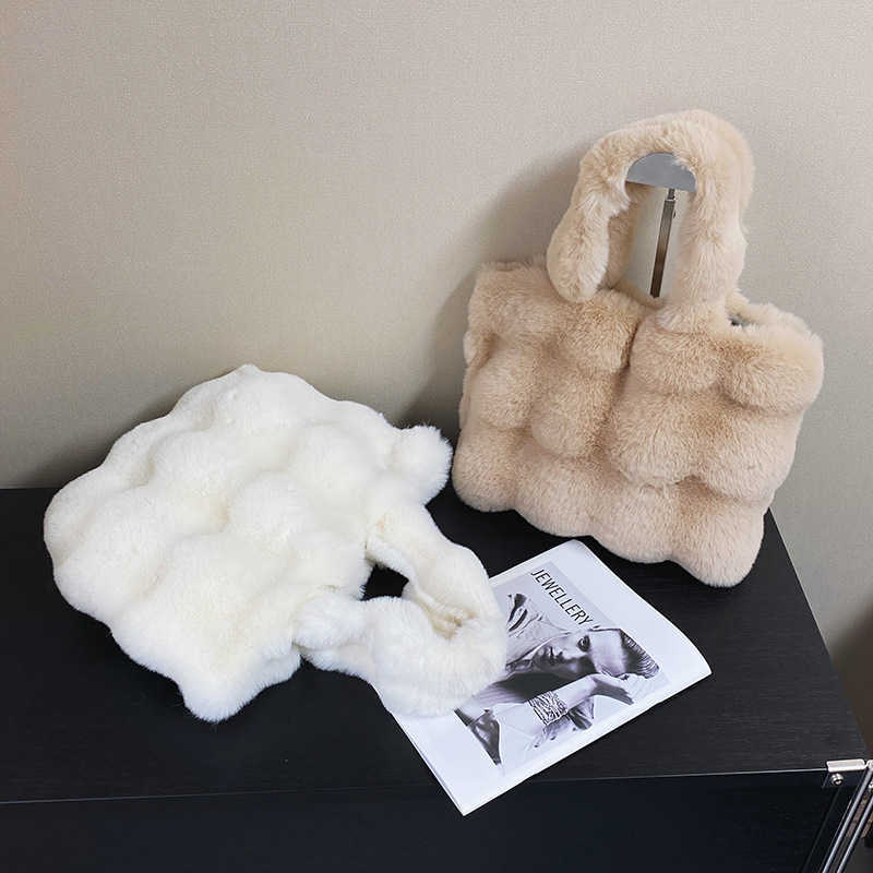 Plush Tote Bag New Fall/Winter Collection Cute Large Capacity Shoulder Bag Furry Bag