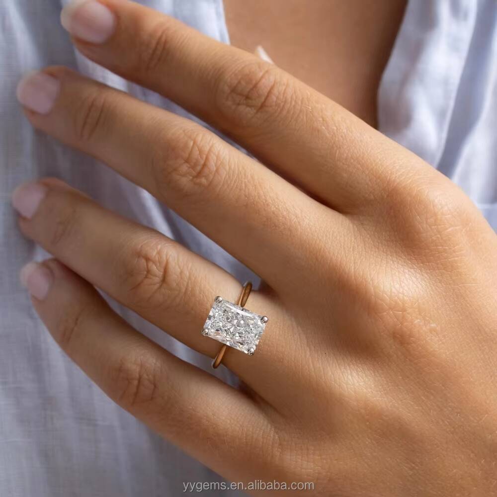 Customized Fine Jewelry 2 Tones 50CT Ice Radiant Cut Moissanite Diamond Hidden Halo 14K 18K Gold Wedding Rings for Women