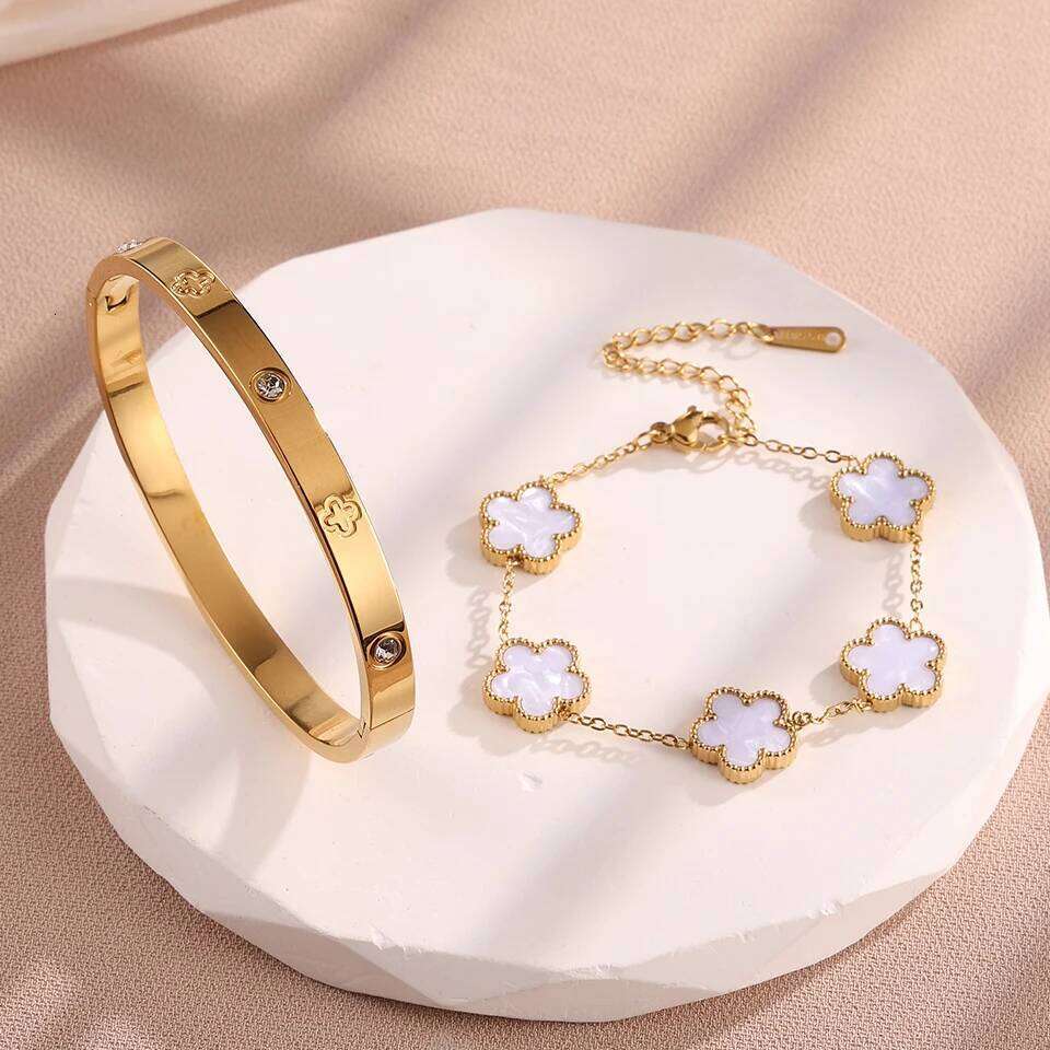 ZAKOL 2pcs Stainless Steel Shiny Zircon Four-leaf Flower Bracelet Bangles Set for Women Exquisite Wedding Party Jewelry