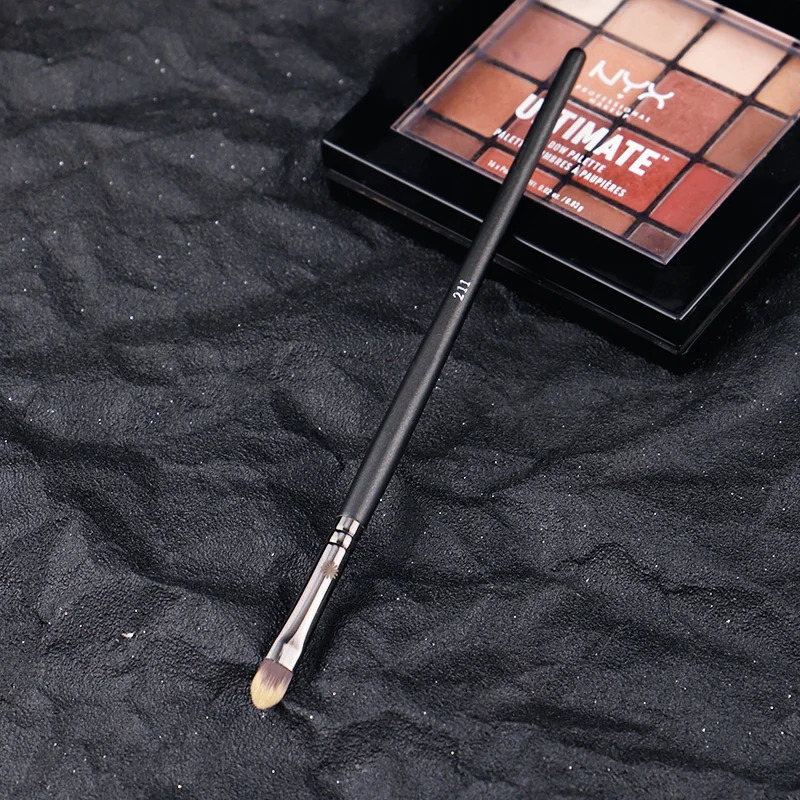 Piccasso Grey Makeup Brush No 211 Pointed Concealer Fiber Hair Solid Wood Professional Detail 251215