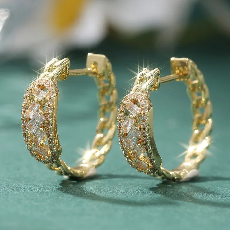 Fashion Square Synthetic Zircon Chain Shaped n Hoop Earrings for Women Classic Golden Plated Wedding Banquet Jewelry Crafts 251224