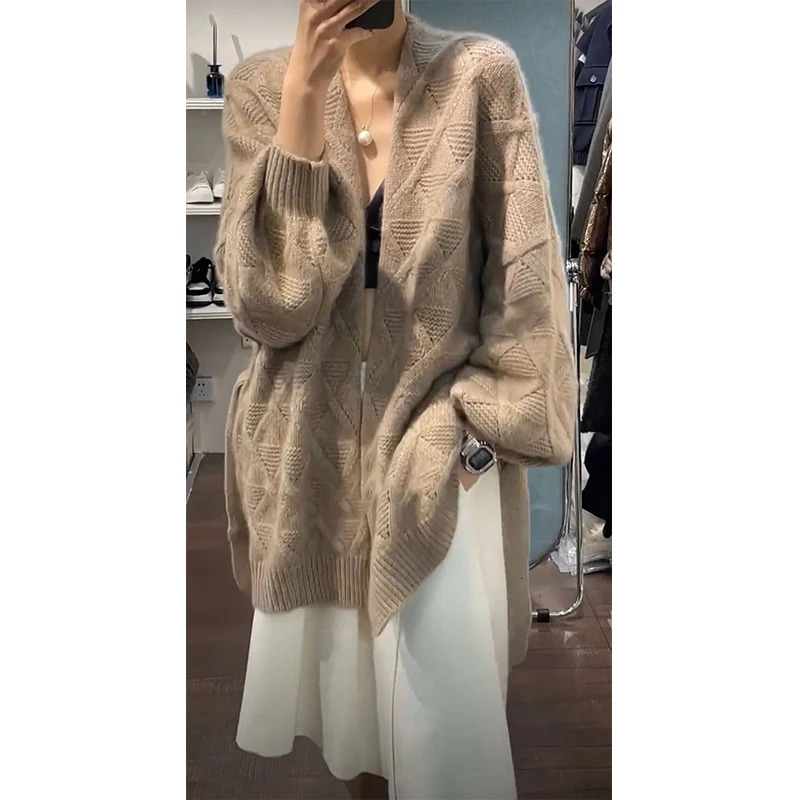 Highgrade cashmere cardigan womens coat Vneck loose lazy Hong Kong wind longsleeved knitted sweater 251225