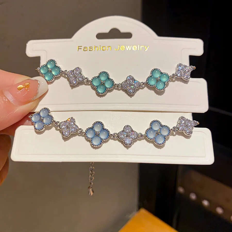 Designer Jewellery High Quality Blue Clover Shaped Bracelet with Silver Tone Crystal Detail for Daily and Special Occasions Gift Textured Fashionable 