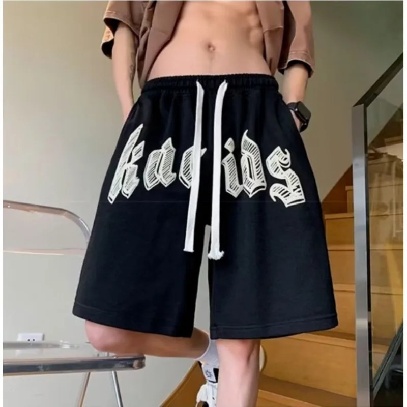 Oversized Shorts Men American Vintage Deformed Letter Print Shorts Fashion High Street Loose Couple Basketball Short Pants 251223