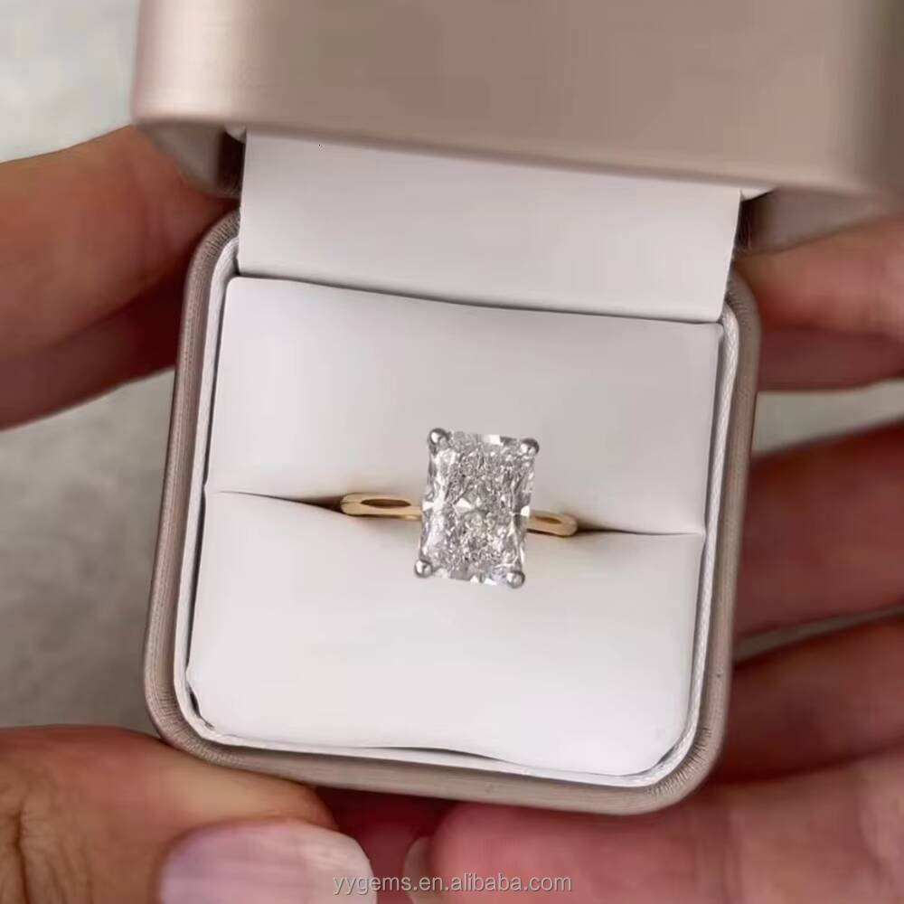 Customized Fine Jewelry 2 Tones 50CT Ice Radiant Cut Moissanite Diamond Hidden Halo 14K 18K Gold Wedding Rings for Women