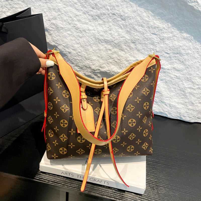 Hand Bags For Ladies Genuine Leather With Elegant StiTChing Compact Yet Practical Great For Gift Giving H251229