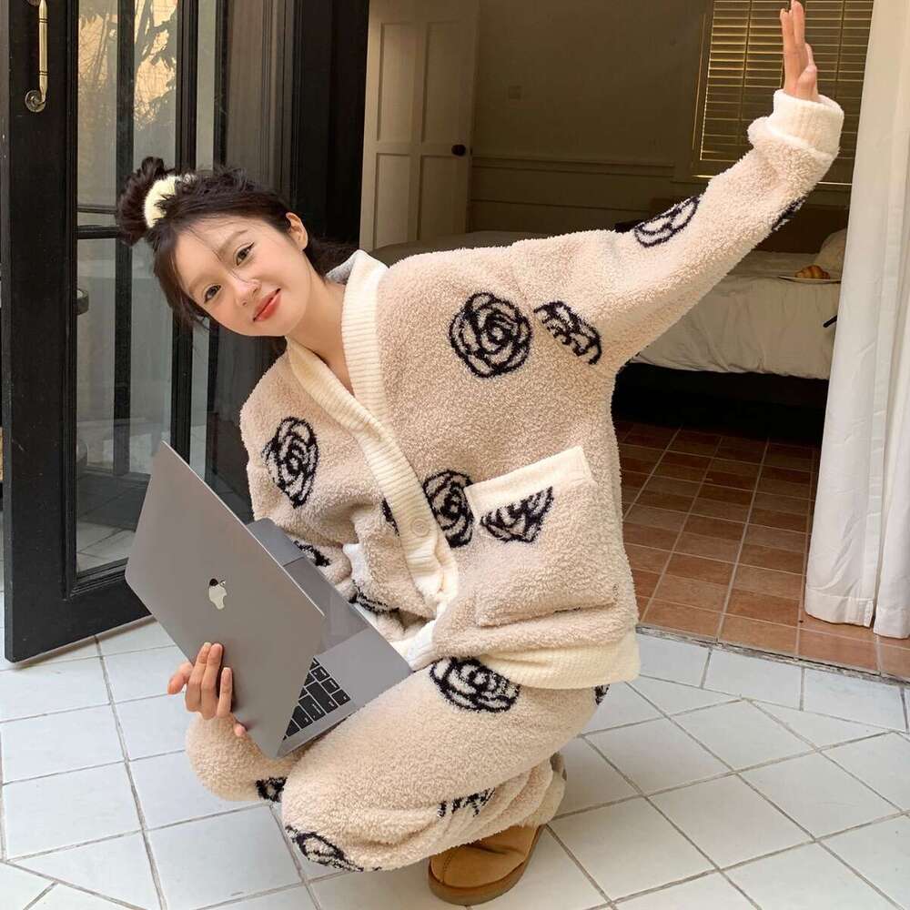 Women's Coral Fleece Pajamas New 2025 Wearable Outside Autumn Winter Warm Thickened Flannel Homewear Set