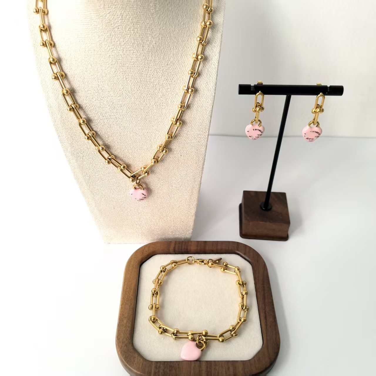 Designer Pendant Necklace set Cauldron-shaped design Elegant Brand Letter Clover Star Flower Charm Necklace with diamond 18K Gold Plated Chain Choker 