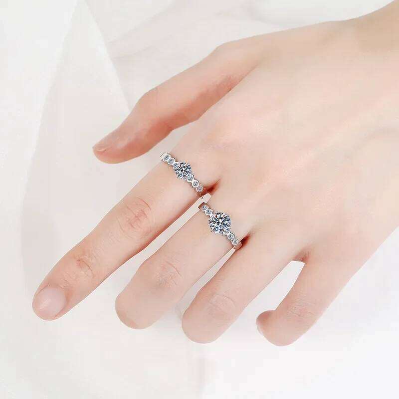 18K gold inlaid with diamonds, simple and fashionable classic honeycomb ring, six claw moissanite Pt950 platinum women's ring c02