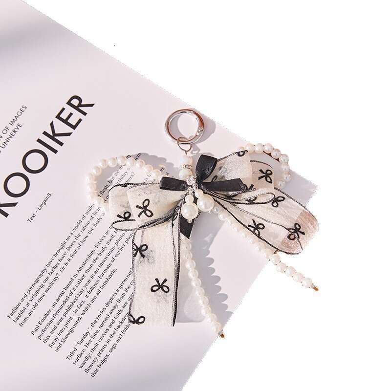 Pearl-Stringed Camellia Key Chain Metal Women's Pendant Keychain