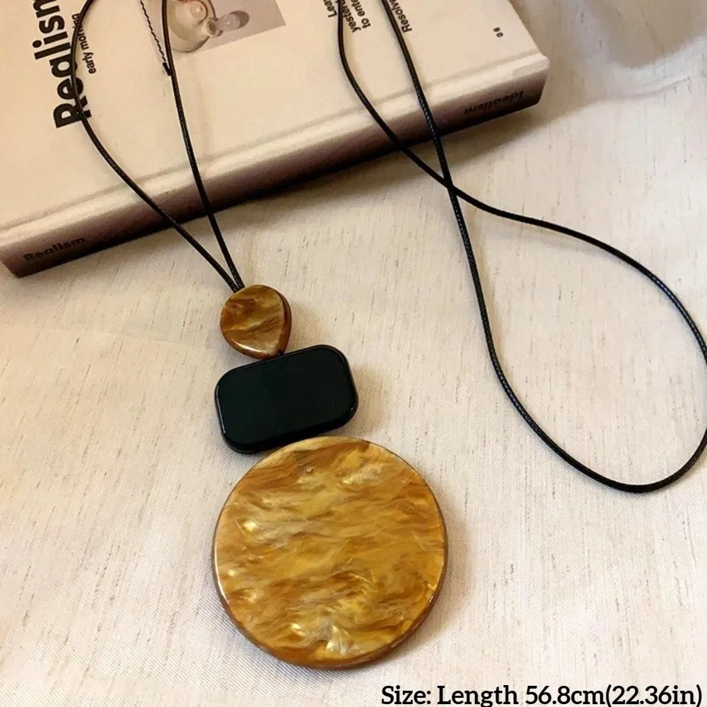 Trendy Bohemia Necklace for Women Pendant Advanced Neck Chain Resin Ethnic Style Sweater Chain Summer 251224