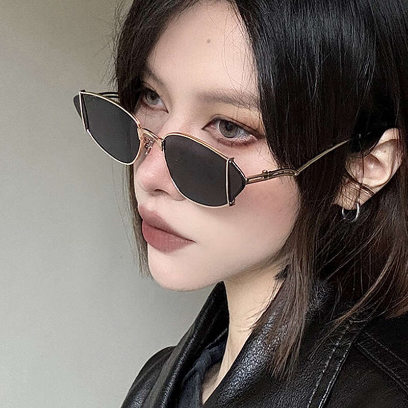 Metal Hollow Cat Eye Xiaohongshu Internet Celebrity Same Style Sunglasses Women Y2K Concave Shape for Photos