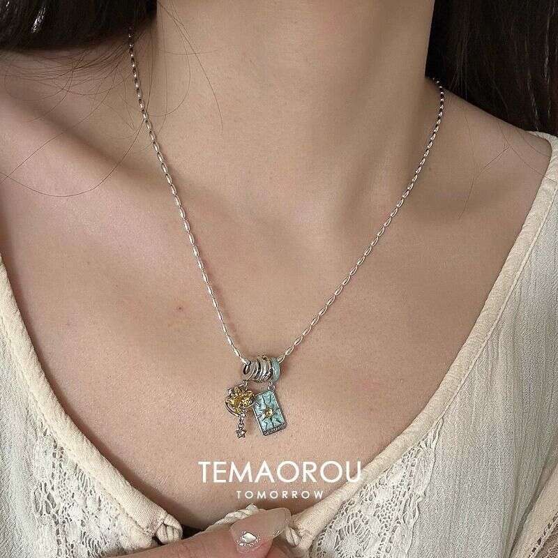 "Ascended Hermit" Blue Shimmer Oil-Drip Tarot Card Star Running Ring Pendant Necklace Spring Summer New Clavicle Chain