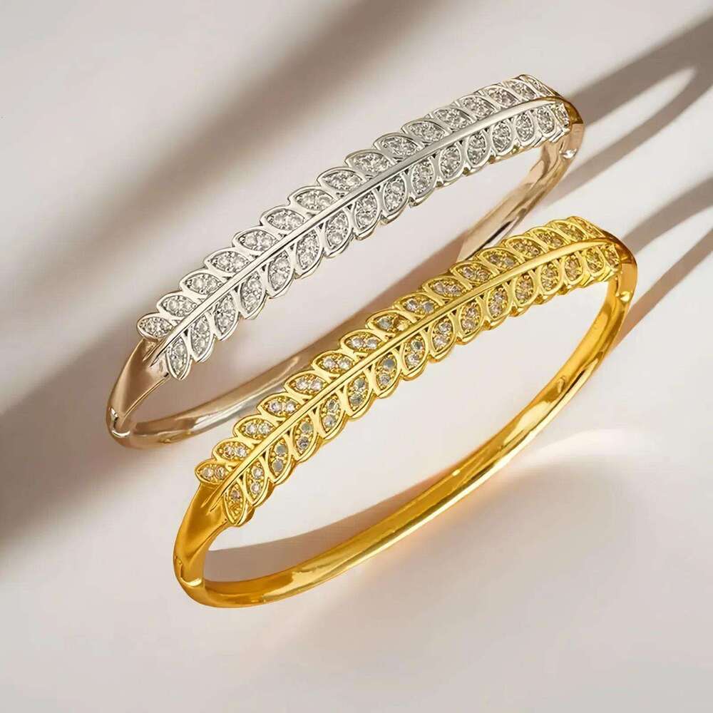 Hot-Selling Full Diamond Flower Bracelet for Women High-End Luxury Copper Gold-Plated Bracelet Versatile Trendy Jewelry Golden luxury bracelet festiva