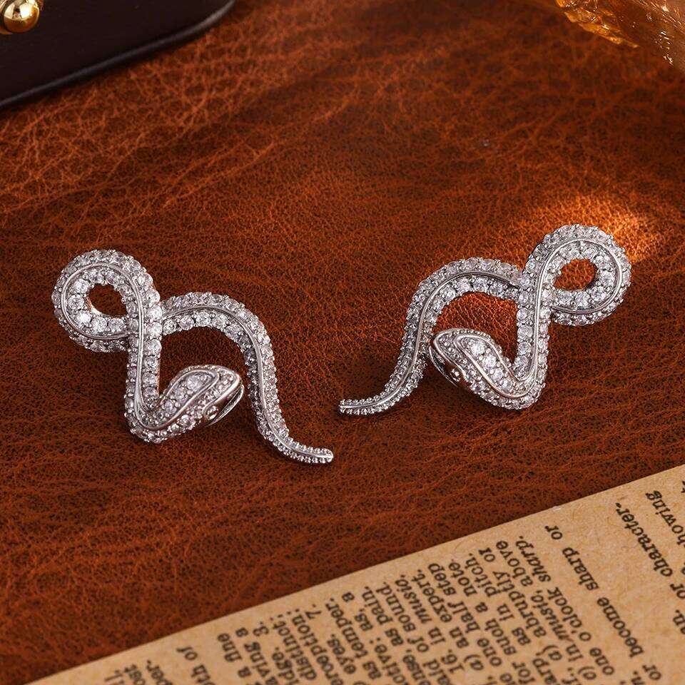 ZAKOL Classic Micro-set Zircon Wrapped Snake-shaped Stud Earrings Temperament Sliver Gold Color Aesthetic Jewelry Gift