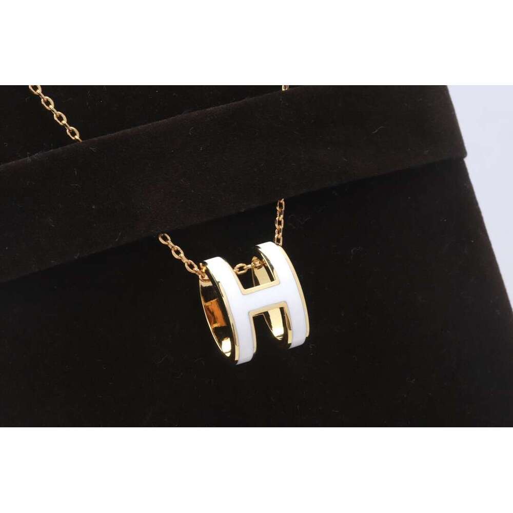 H Letter Necklace Necklace Pearls Enamel Pendant Collarbone Chain 18K Rose Gold Plated