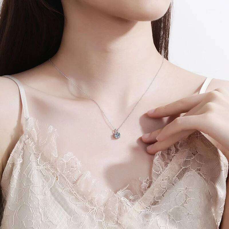 925 Sterling Silver One Ct Diamond Classic Four Claw Necklace, Korean Version, Simple Mosang Stone Collarbone Chain For Women 7ee