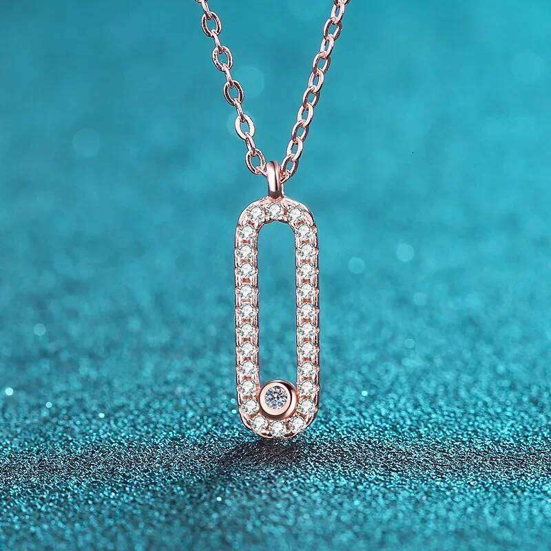 18K Gold Inlaid Oval Pendant, Simple PT950 Platinum Moissanite 28 Point Necklace, Diamond Lock, Fashionable Bone Chain a8f