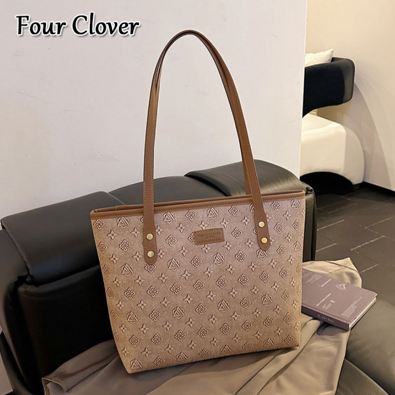 New luxury handbag with high-end retro feel, large capacity tote, fashionable and high-quality shoulder bag for women, shopping handbag, underarm bag